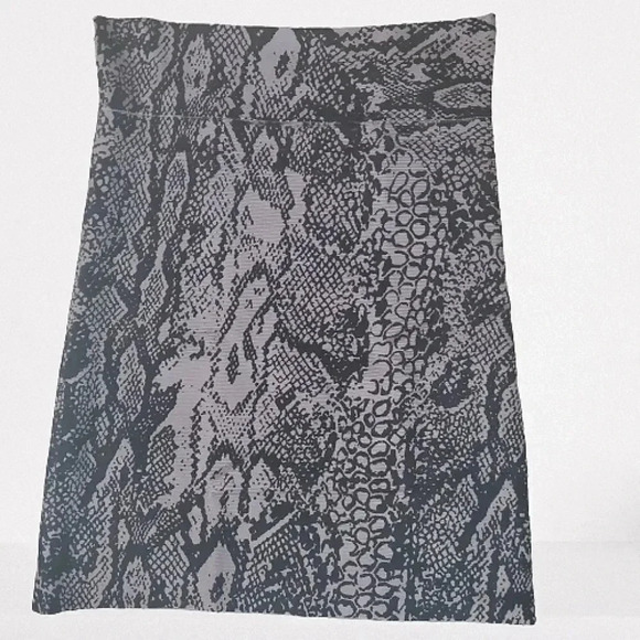 BCBGMAXAZARIA black & white snakeskin print skirt Size XS - Picture 3 of 5